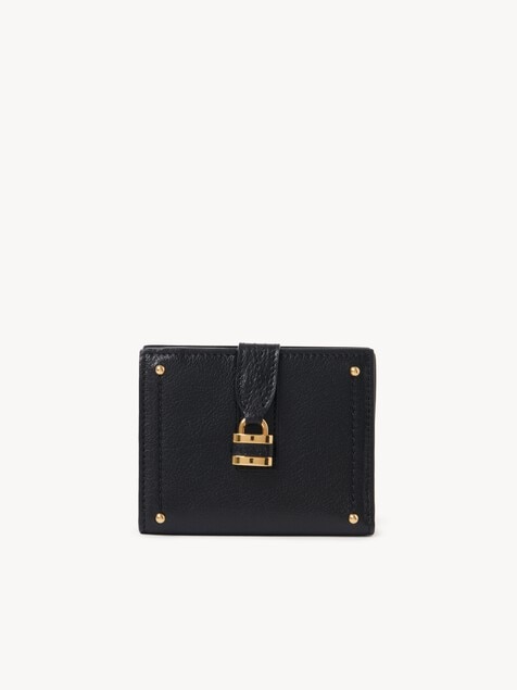 Cartera cuadrada Paddington de cuero granulado