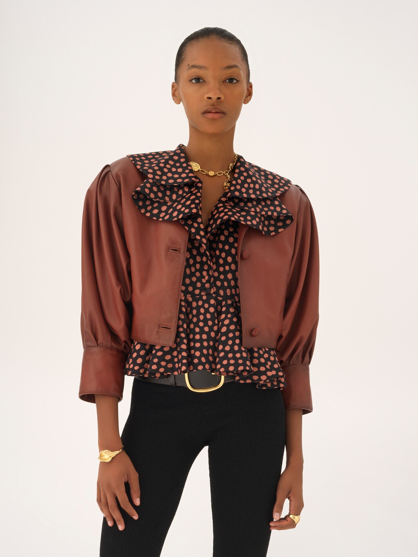 Chaqueta cropped sin cuello de cuero - 6