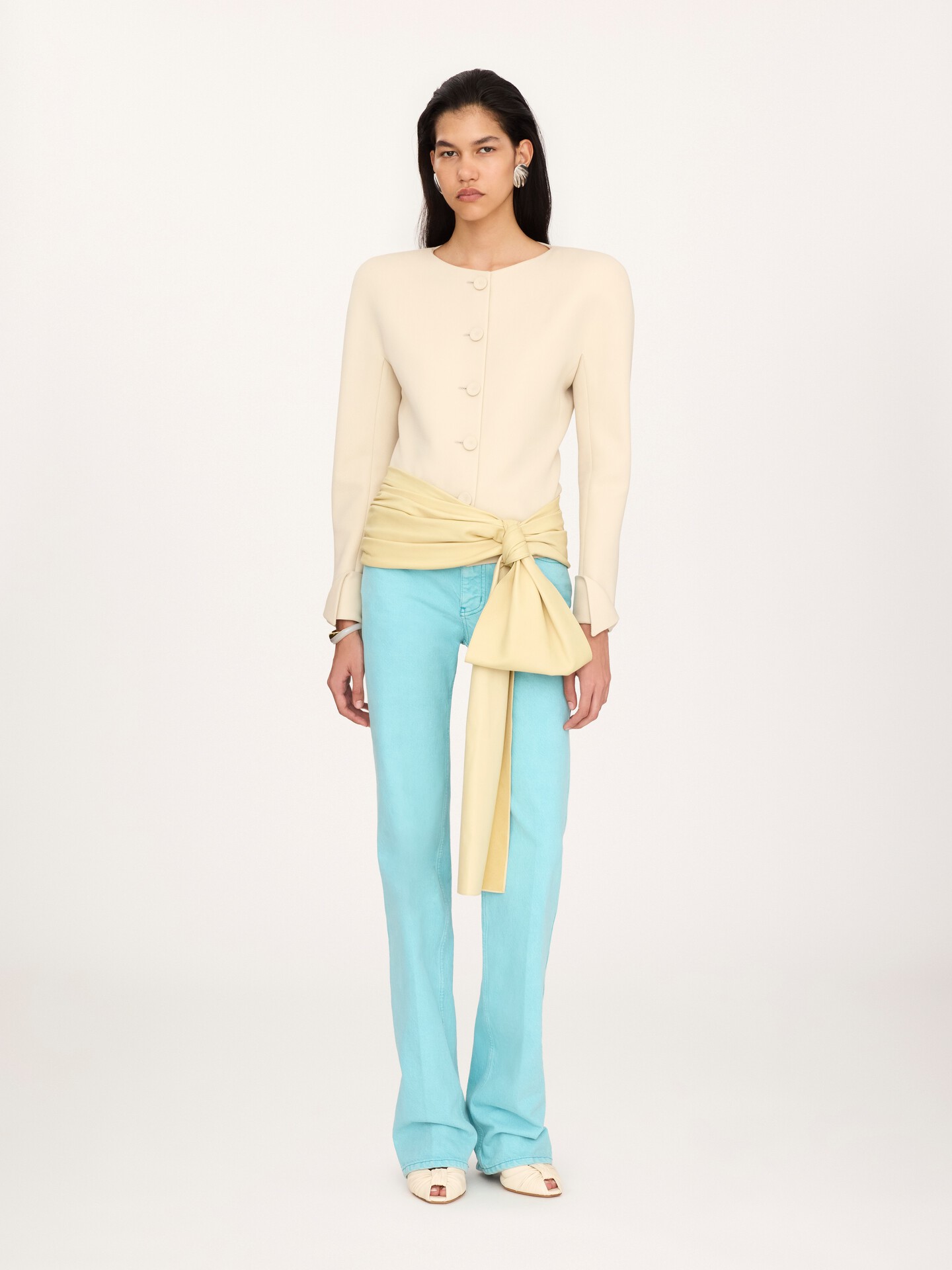 Collarless fitted jacket in wool grain de poudre - 2