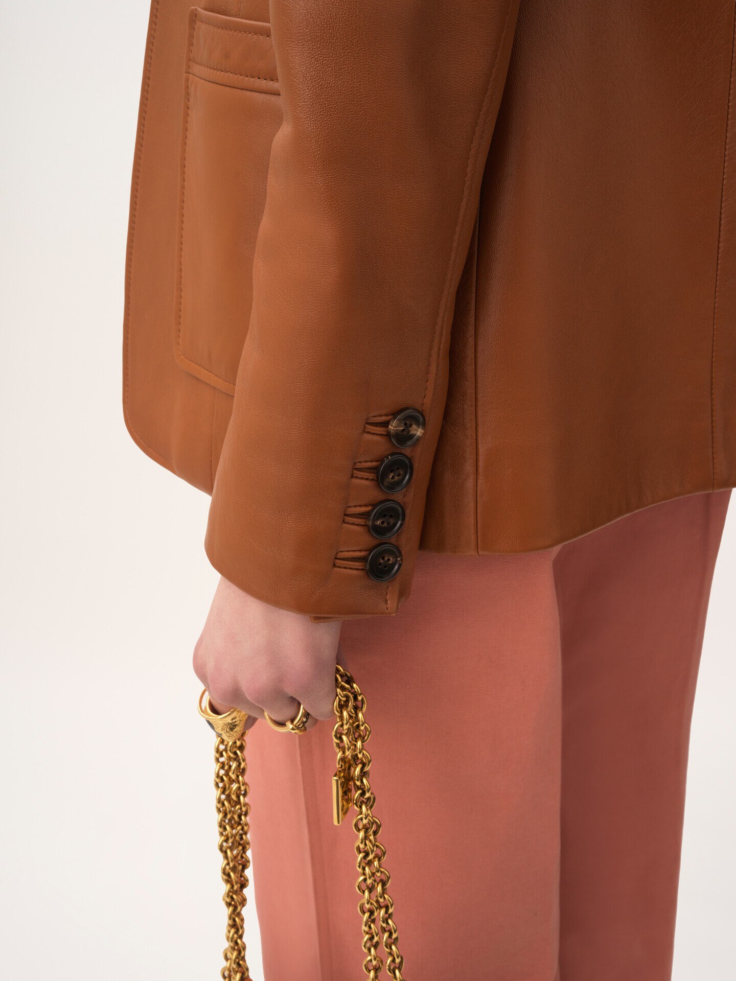 Tailored jacket in leather - 7