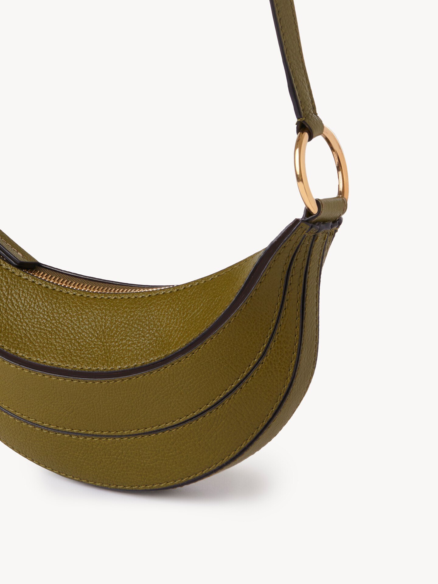 Banana cross-body bag in grained leather - 7