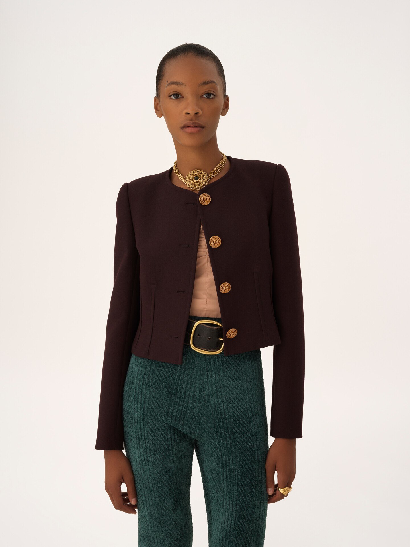 Collarless cropped jacket in wool cr&ecirc;pe - 4