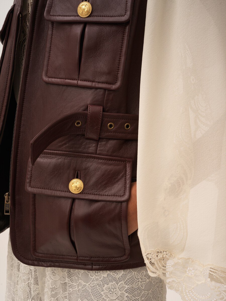 Utilitarian vest in leather - 7