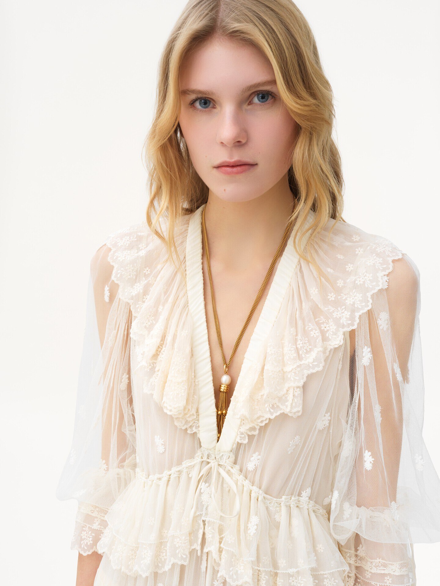 Gathered V-neck long dress in embroidered lace - 5