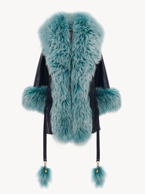 Short coat in leather