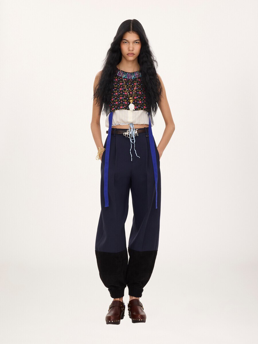 High-rise barrel pants in wool cr&ecirc;pe & suede leather - 3