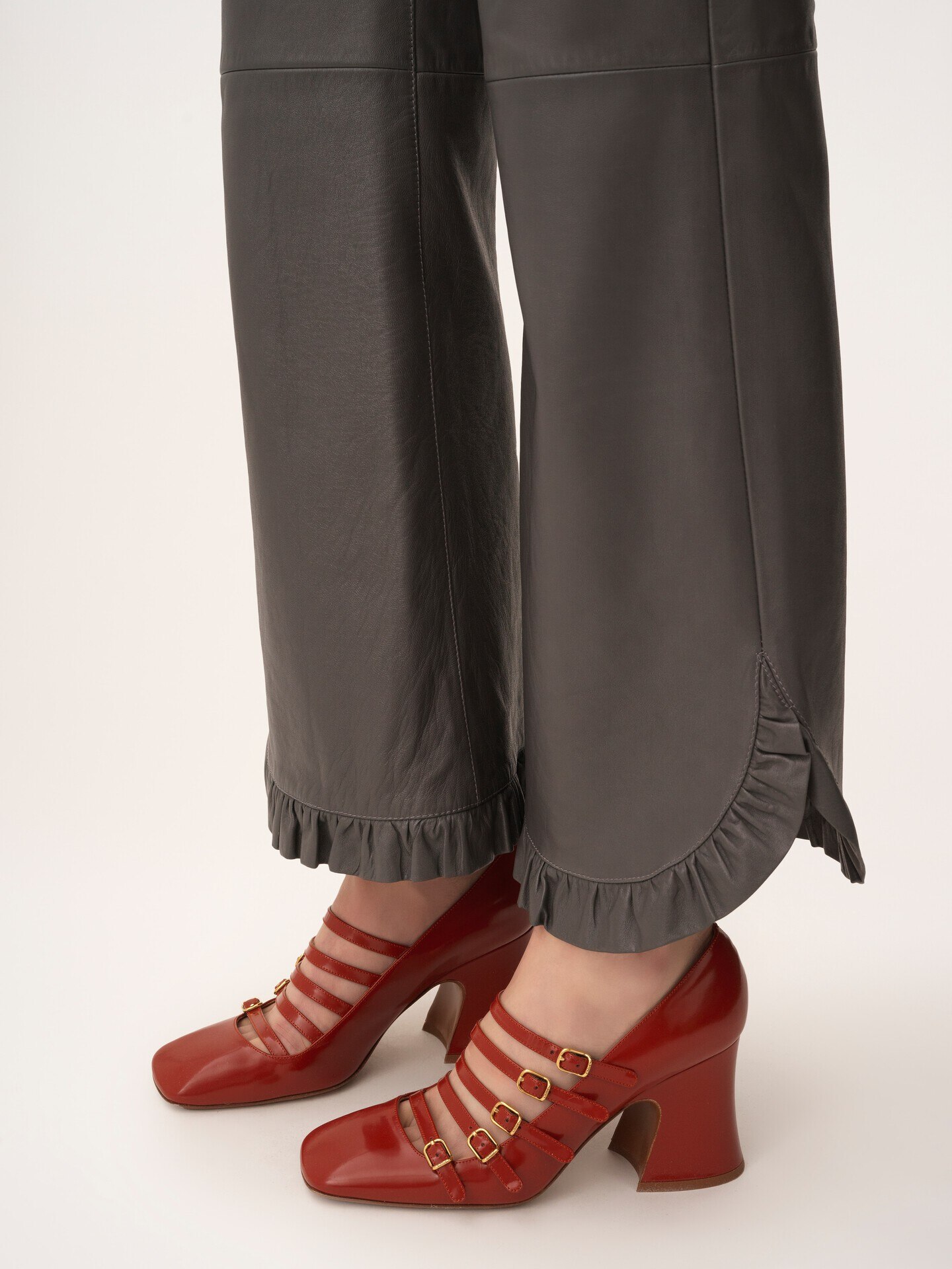 Ruffled flared trousers in leather - 6