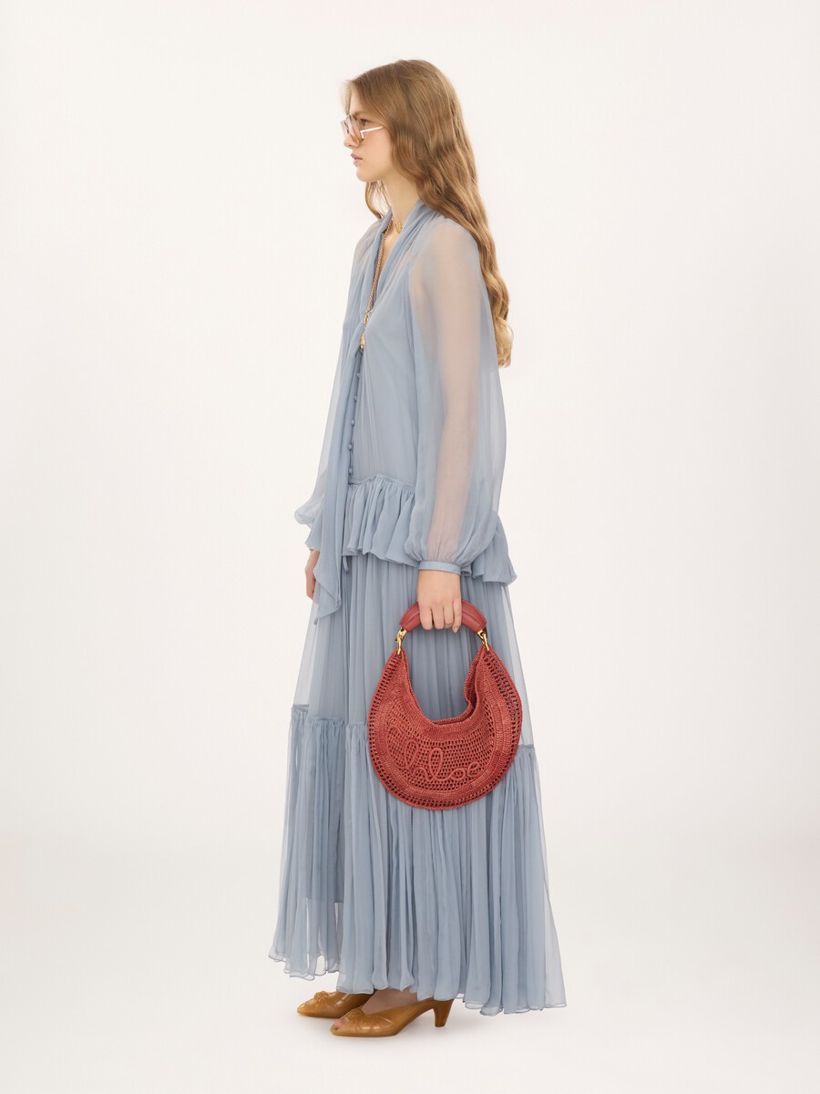Fluid lavalli&egrave;re long dress in silk mousseline - 7