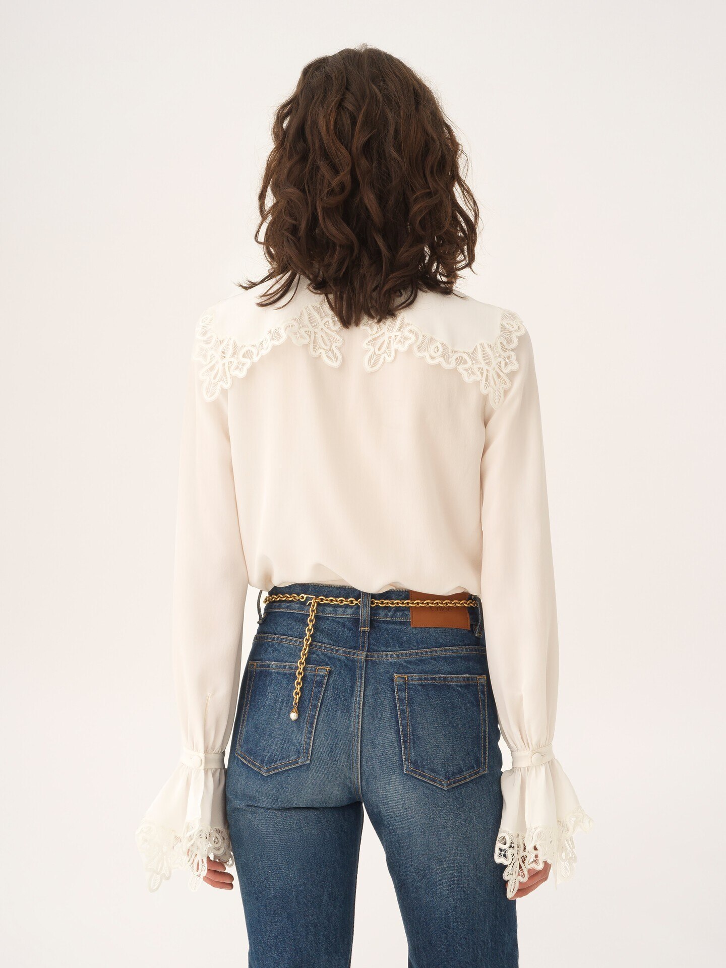Blusa fluida de crep&eacute; de seda china con encaje - 5