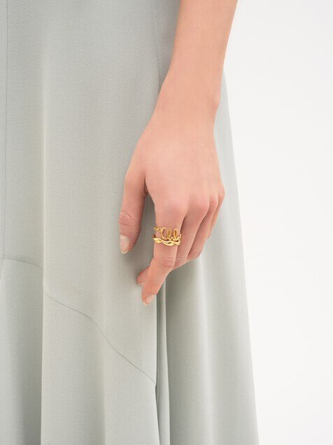 The Chlo&eacute; Iconic rings set