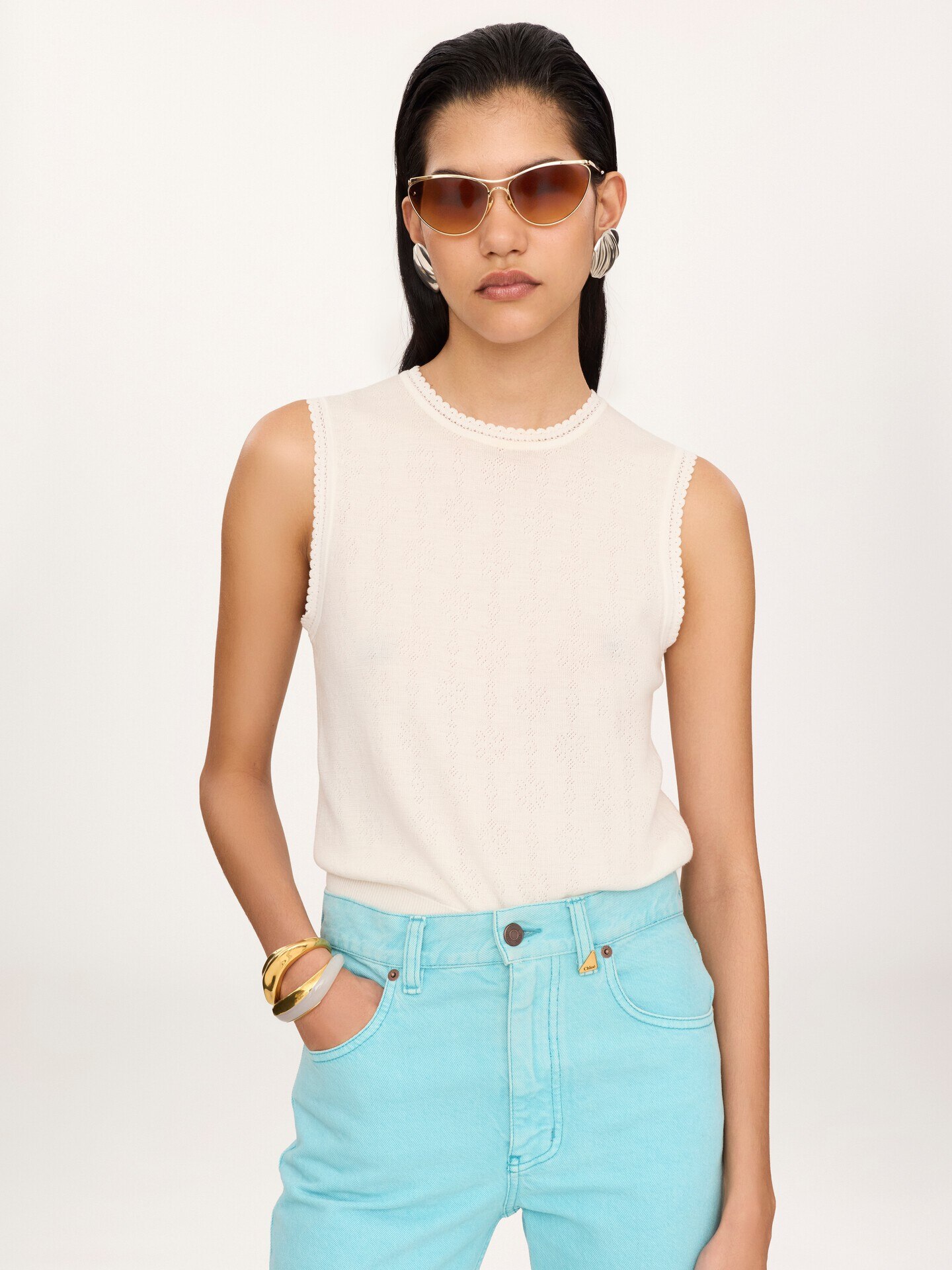 Sleeveless jumper in a wool knit - 4