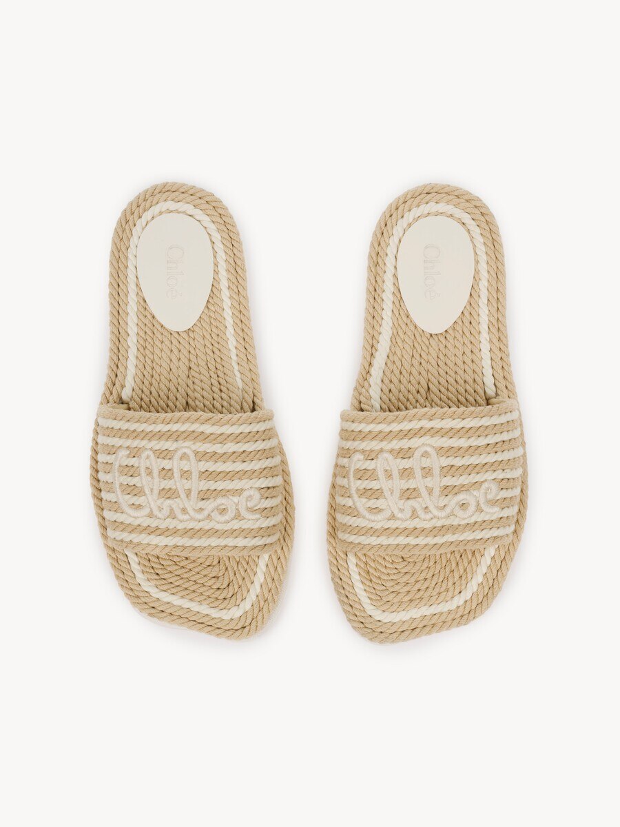 Chlo&eacute; Sand slide - 4