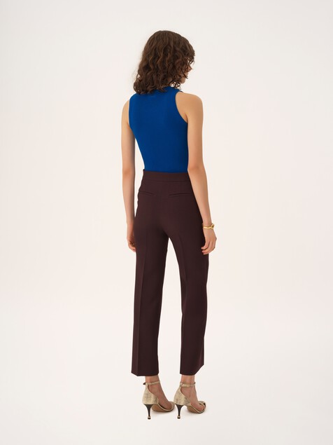 Straight cropped pants in wool cr&ecirc;pe