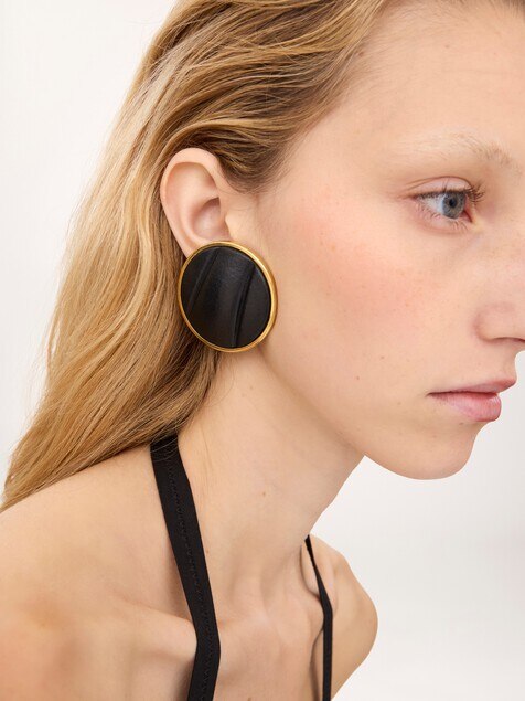 The Chlo&eacute; Pleats earrings