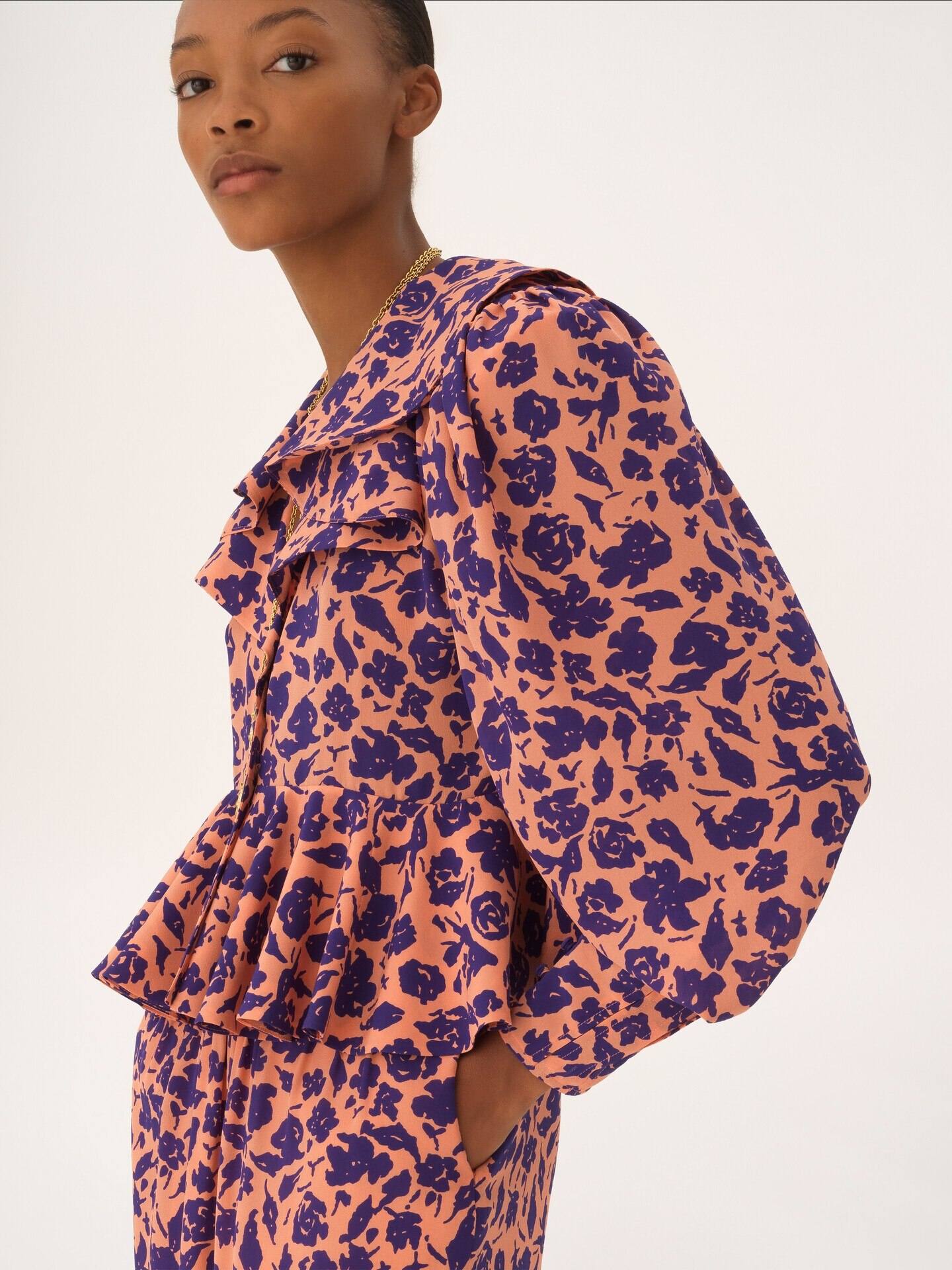 V-neck ruffled top in cr&ecirc;pe de chine - 6