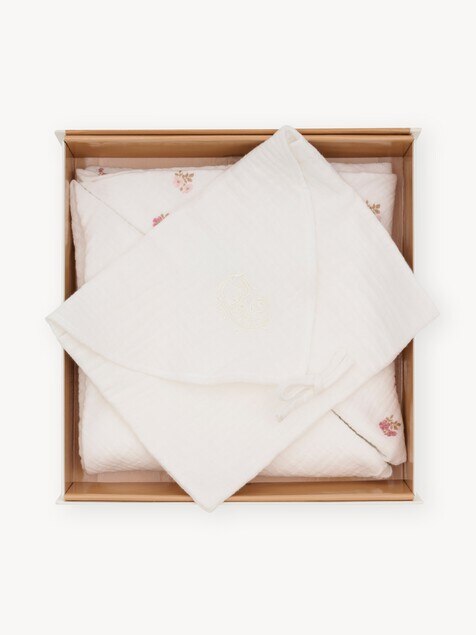 Baby gift set swaddles & pouch