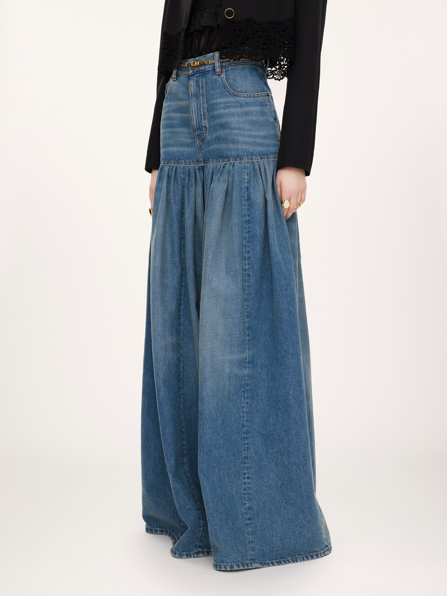 High-rise balloon jeans in denim - 4