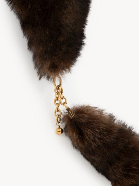 The Chloé Chain Tails scarf in shearling