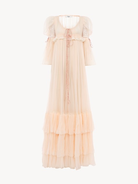 Vestido largo oversize con volantes de muselina de seda y encaje