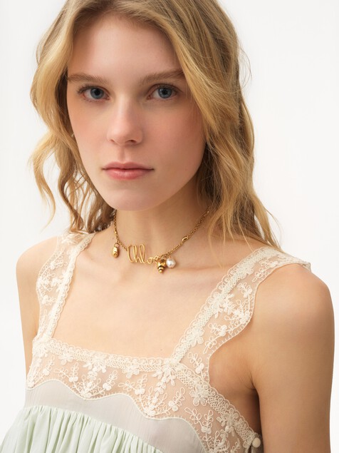 The Chlo&eacute; Shells necklace