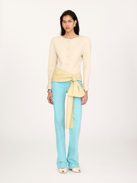 Collarless fitted jacket in wool grain de poudre