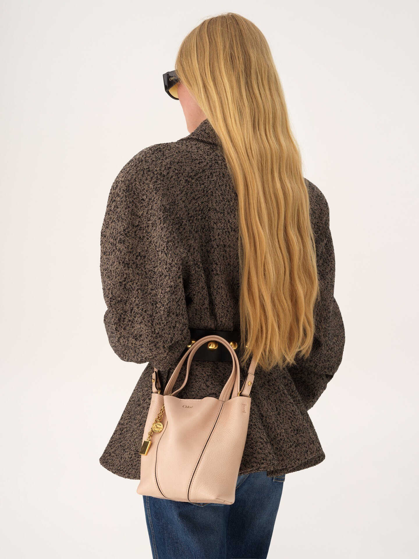 Small Chloé Spin tote bag in grained leather - 8