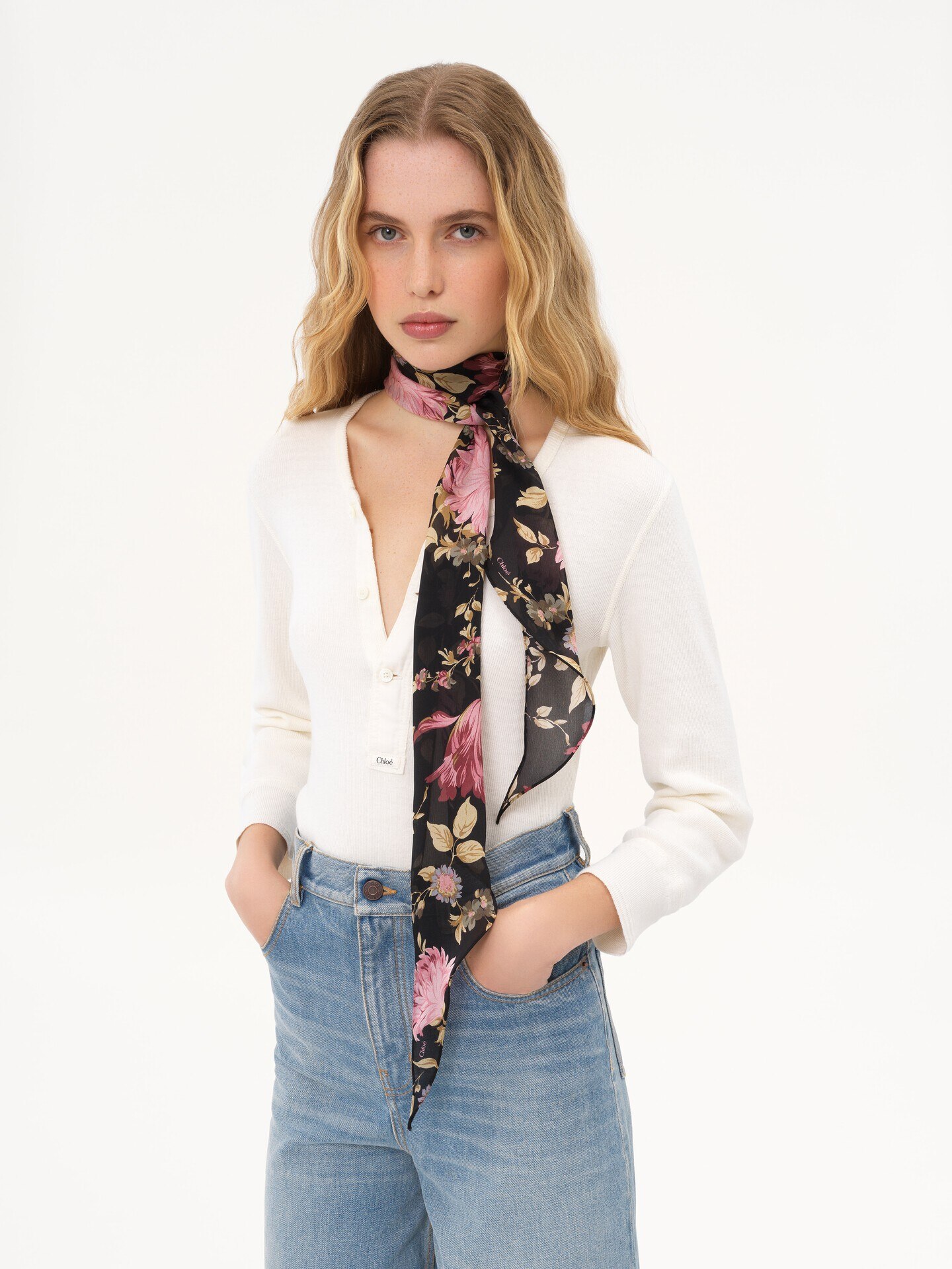 The Chloé Peonies bandeau scarf in silk charmeuse - 3