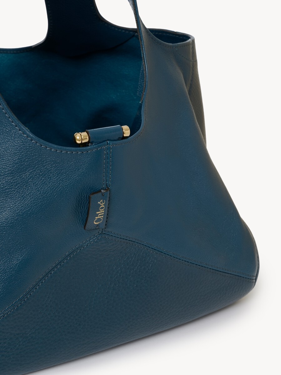 Chlo&eacute; Balloon east-west tote bag in grained leather - 6
