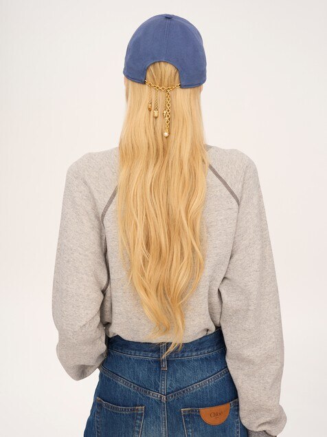 Gorra Chlo&eacute; Charms de algod&oacute;n