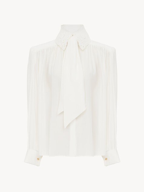 Blusa con pa&ntilde;uelo anudado fruncida de crep&eacute; de seda china con encaje