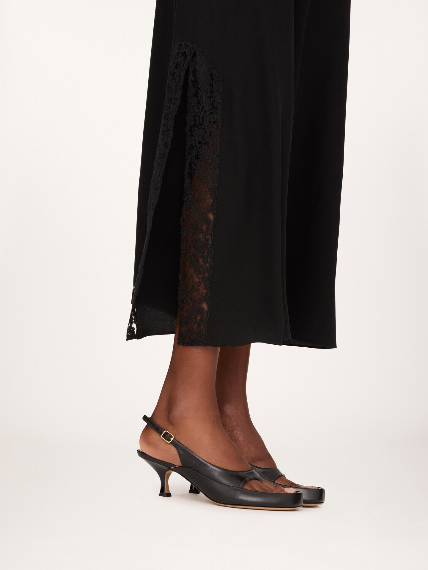 Long lingerie dress in cr&ecirc;pe de chine & lace - 7