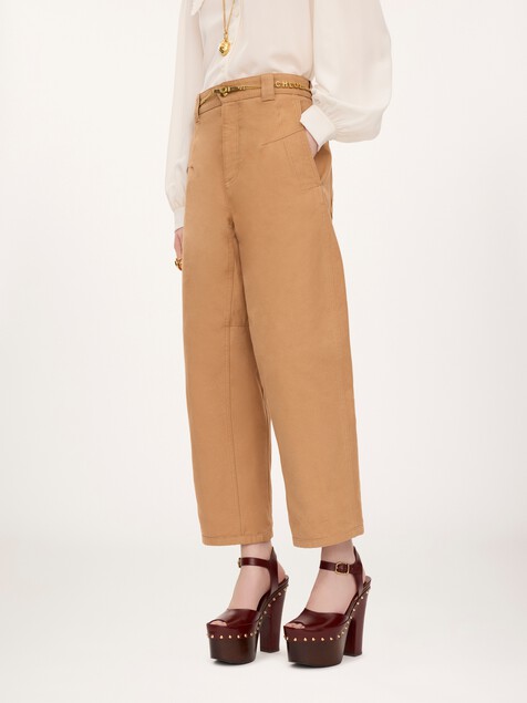 Pantalones barrel de lona de algod&oacute;n