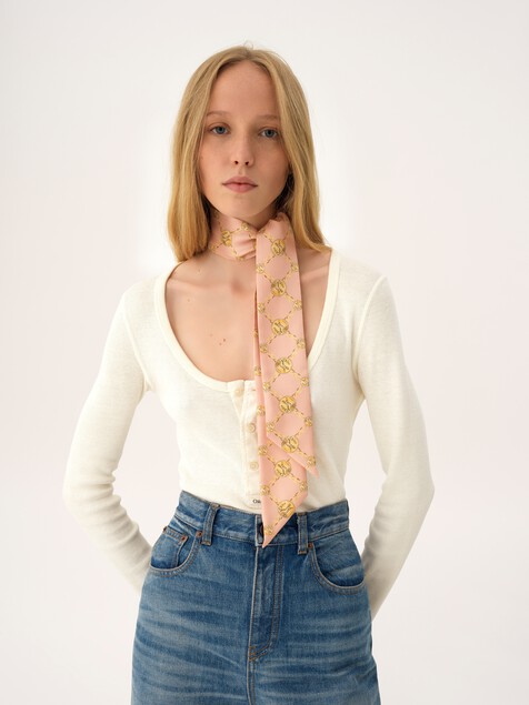 Pa&ntilde;uelo bandeau Chlo&eacute; Horse Medal en twill de seda