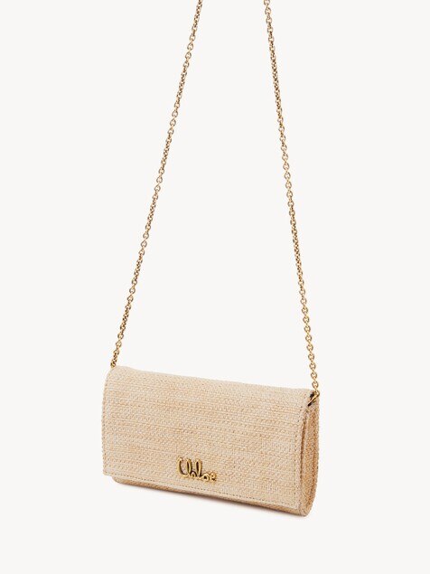 Chlo&eacute; Iconic flap wallet on chain in raffia-effect fibres
