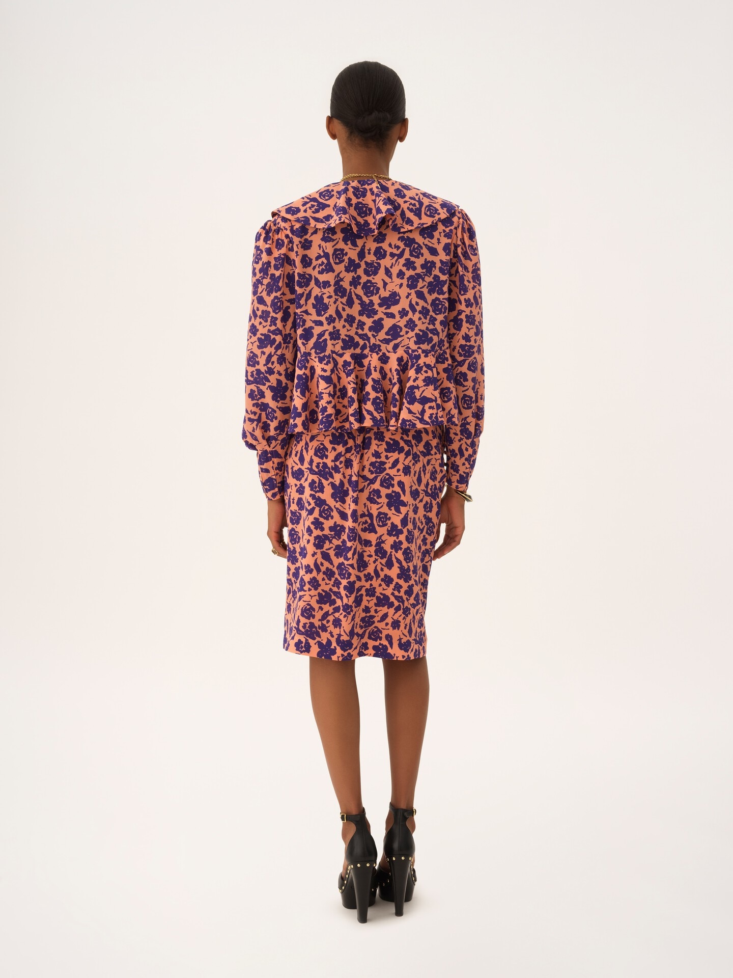 V-neck ruffled top in crêpe de chine - 5