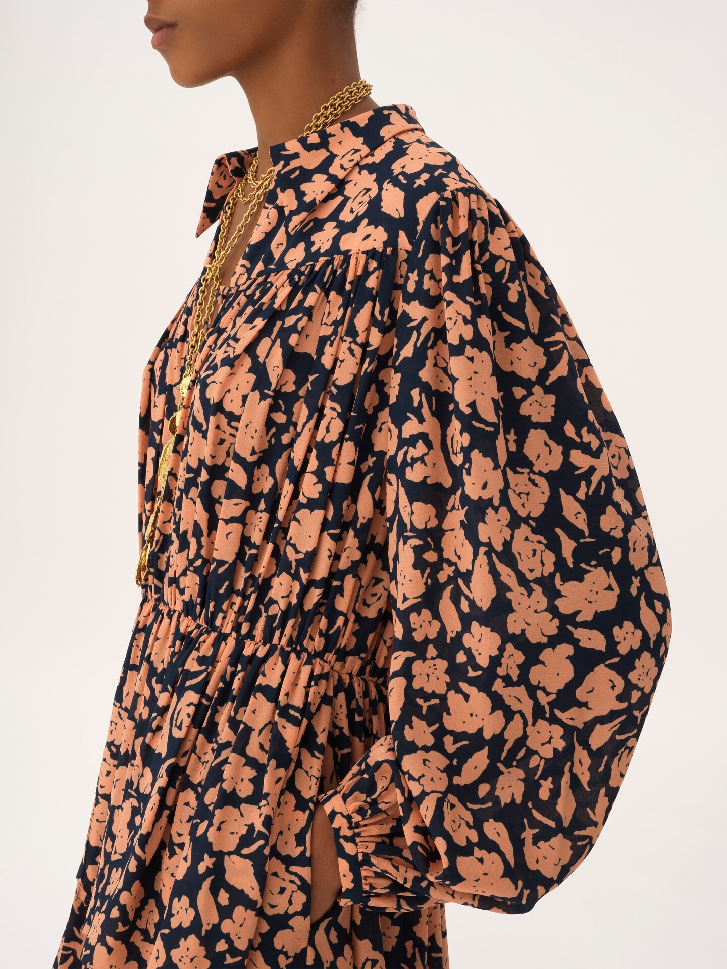 Gathered midi dress in cr&ecirc;pe de chine - 6