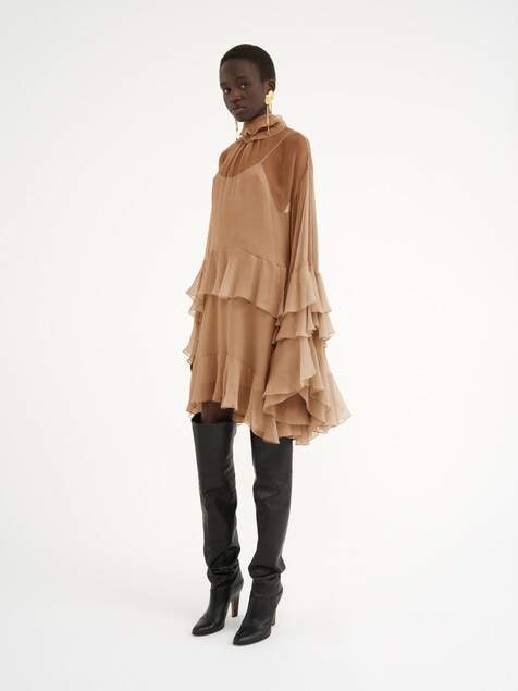 Minivestido con volantes de muselina de seda