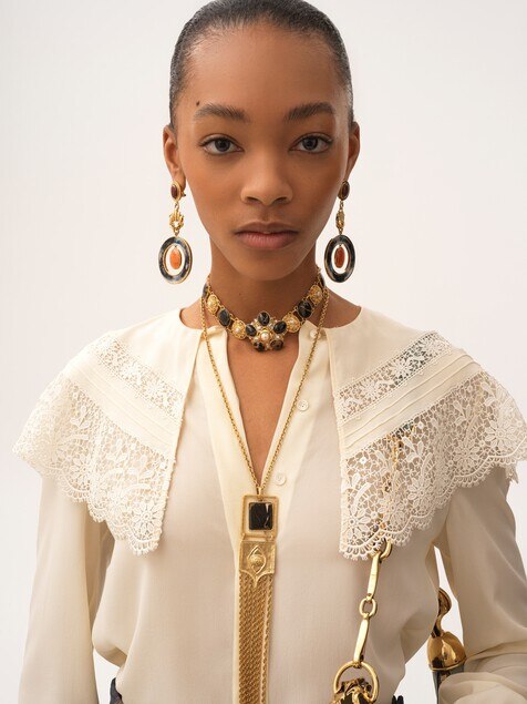 Gathered blouse in cr&ecirc;pe de chine & lace