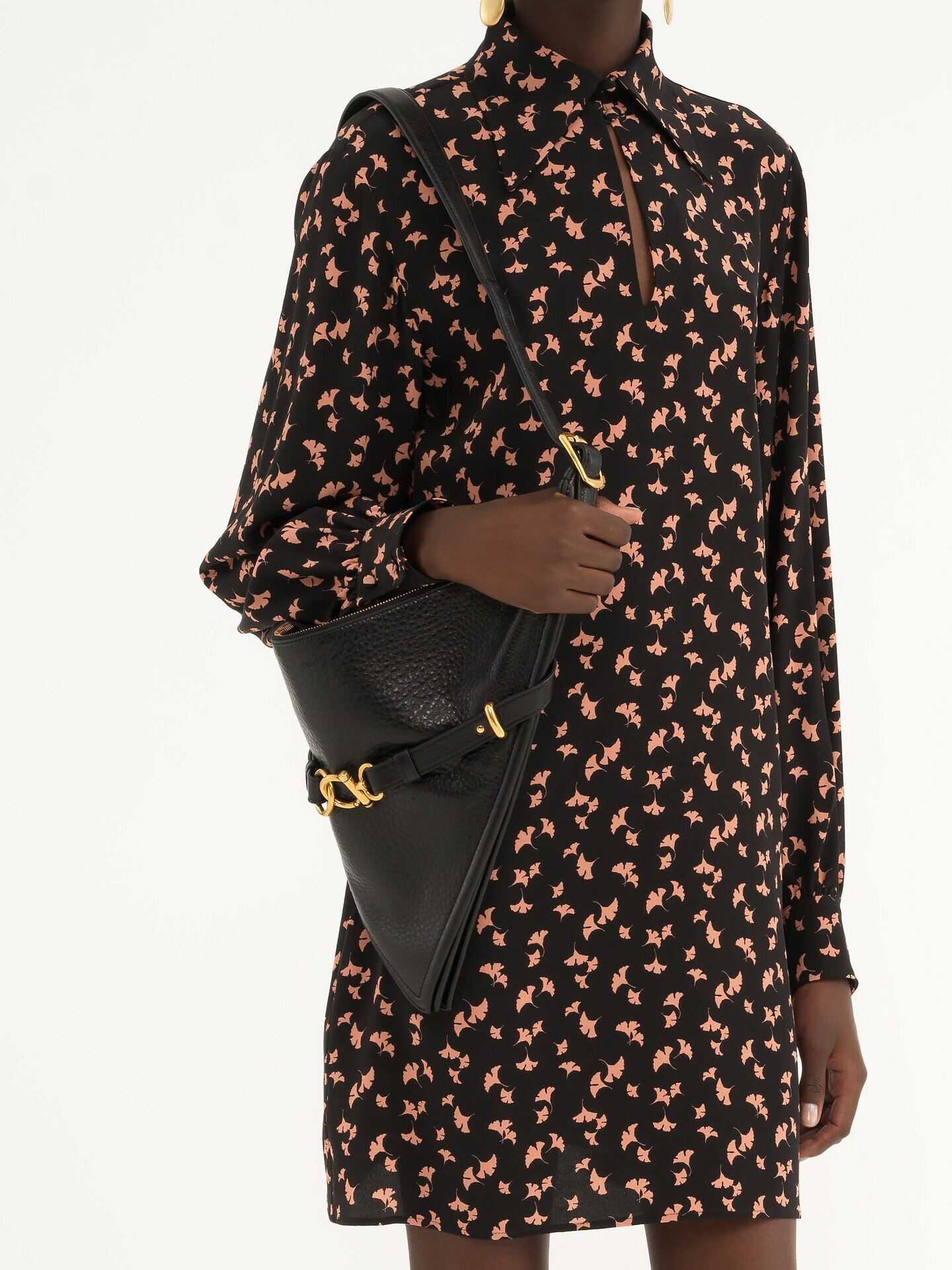 Cape bag in grained leather - 3