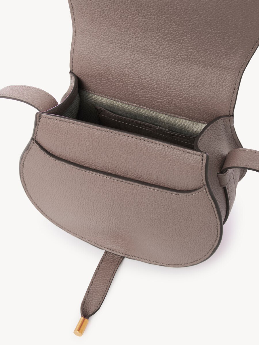 Bolso saddle Marcie peque&ntilde;o de cuero granulado - 5