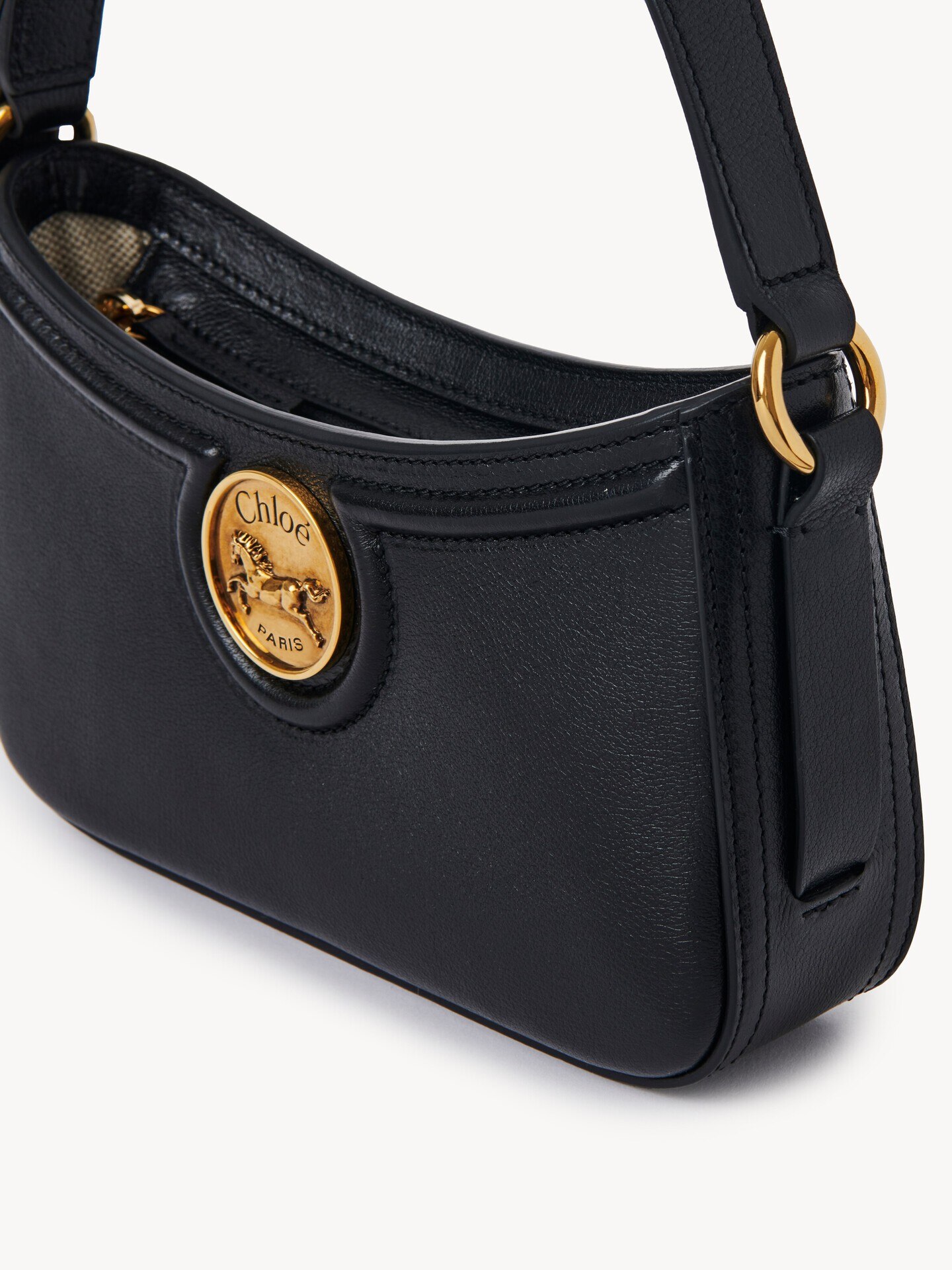 Bolso de hombro Horse Medal de cuero granulado - 4
