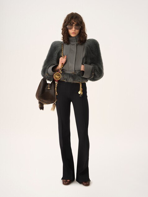 Chaqueta h&iacute;brida de cuello alto de cuero