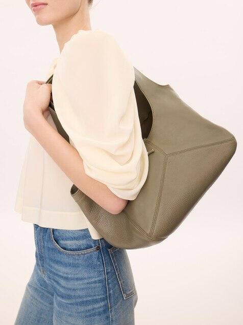 Bolso tote Chlo&eacute; Balloon East-West de cuero granulado