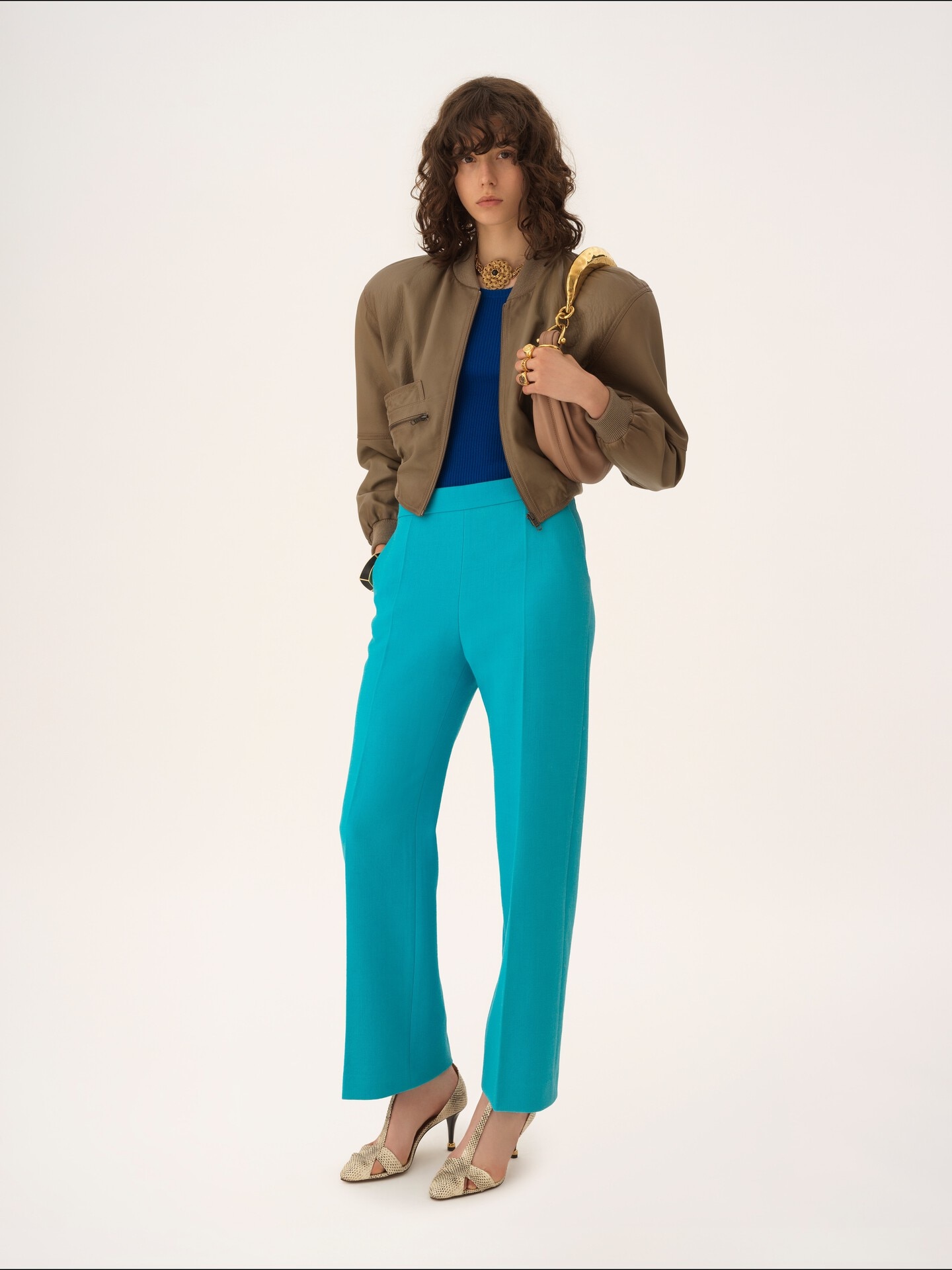 Straight cropped trousers in wool crêpe - 3