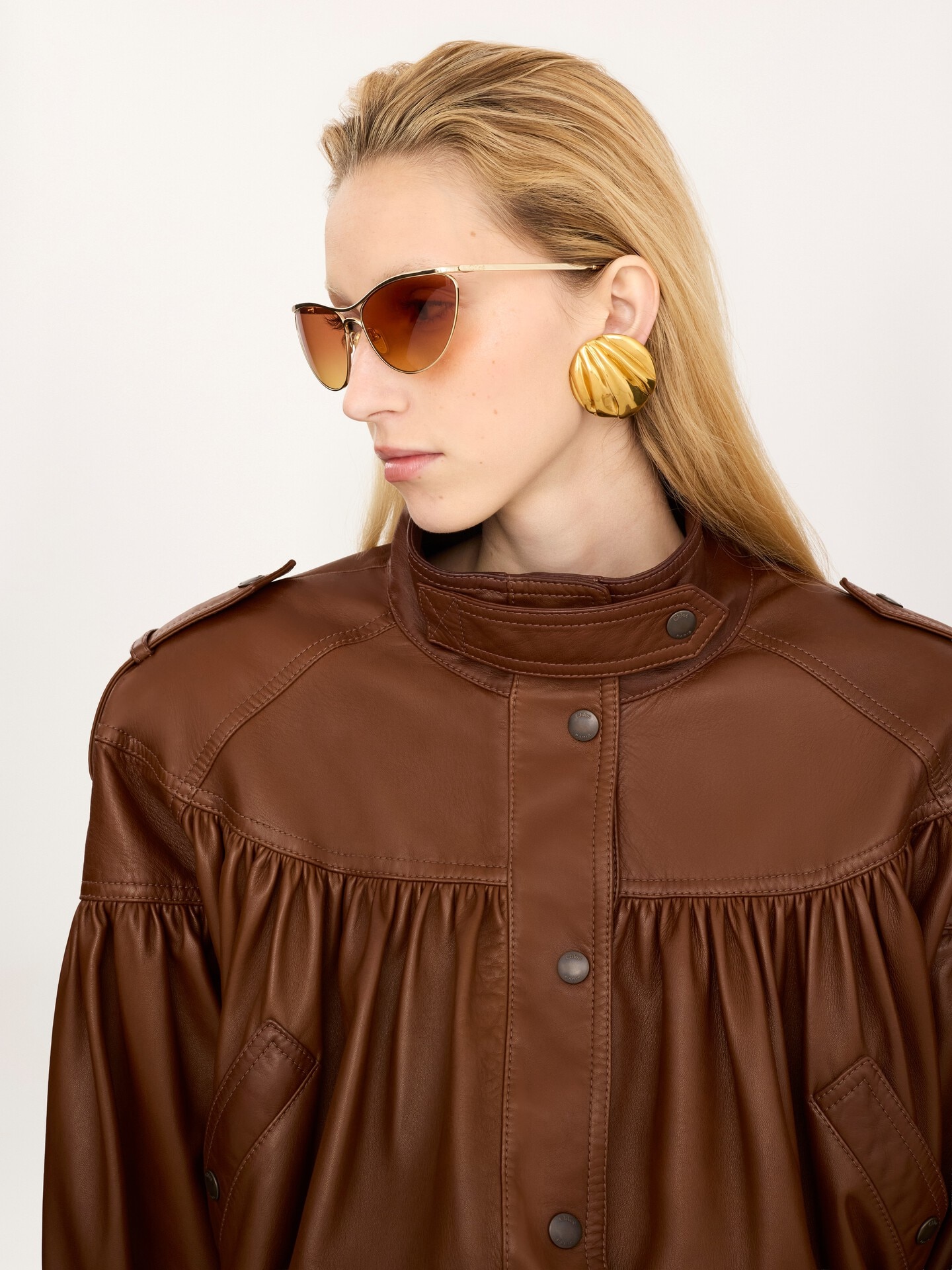 High-neck puff-sleeve coat in leather - 6