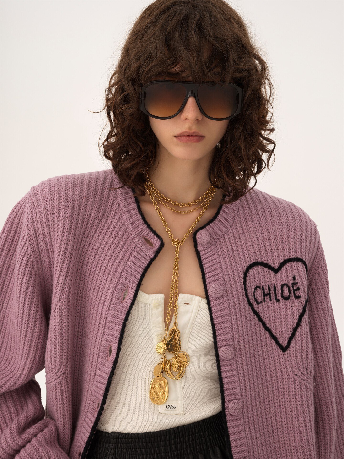 Generous logo cardigan in a wool & cashmere knit - 6