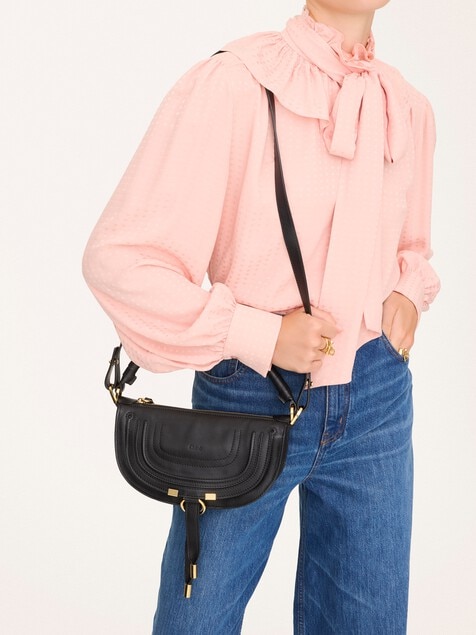 Minibolso de hombro Marcie de cuero suave