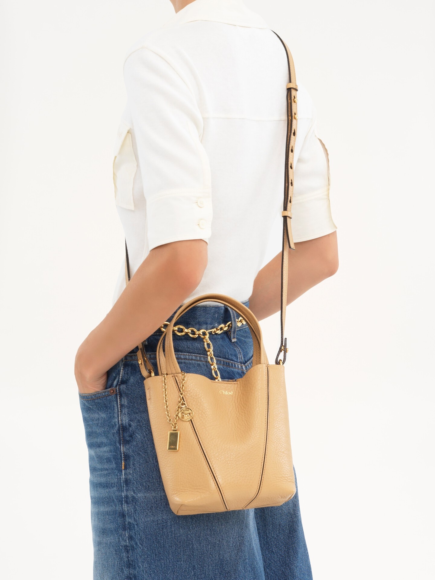 Bolso tote peque&ntilde;o Chlo&eacute; Spin de cuero granulado - 4