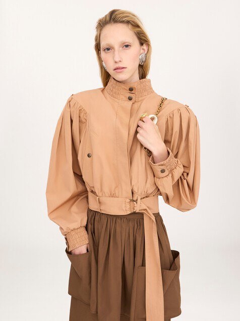 Chaqueta cropped fruncida de popelina de algod&oacute;n