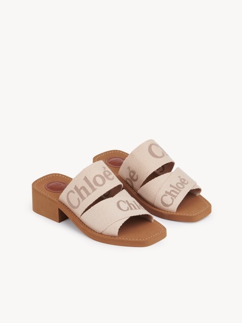 Woody heeled mule